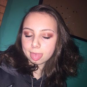 Meet your Posher, Joeanna